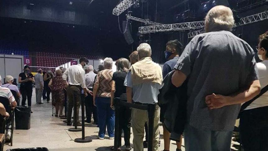 Se suman más criticas en Provincia tras el papelón con la vacunación en CABA