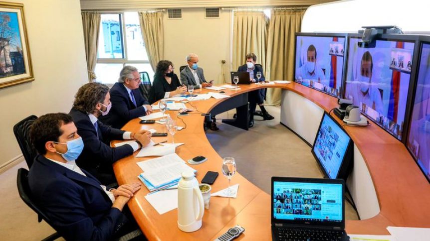 Argentina mantendrá el cierre de fronteras, el límite de vuelos y controles para viajeros