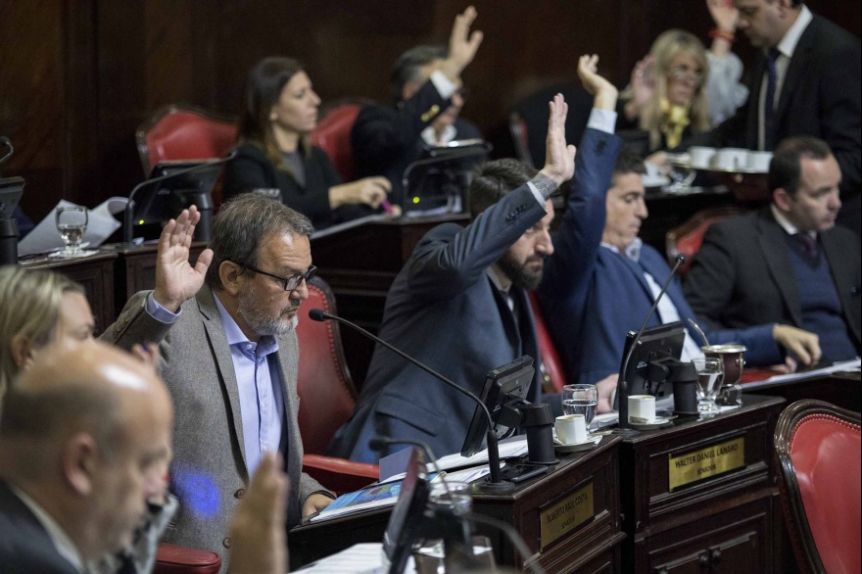 Un año de pandemia: Juntos por el Cambios cruza al oficialismo por falta de