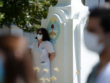 Kicillof reivindicó al personal de Salud en el homenaje a las víctimas del terrorismo de Estado