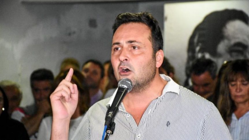 Intendente de la UCR criticó duramente el operativo de vacunación
