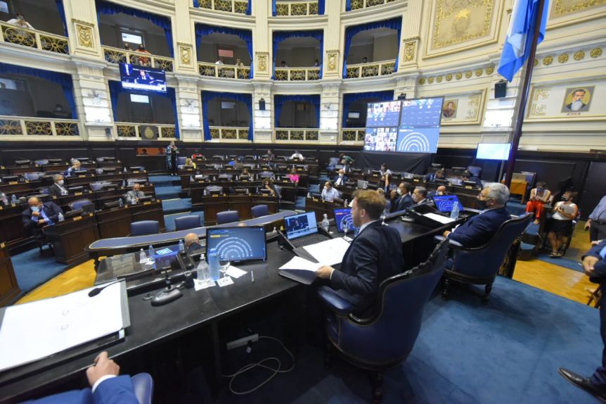 Diputados vuelve a sesionar con más restricciones en la presencialidad