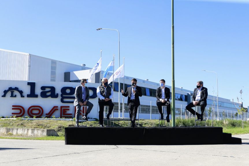 Kicillof y Granados entregaron el decreto de habilitación definitiva del polo industrial
