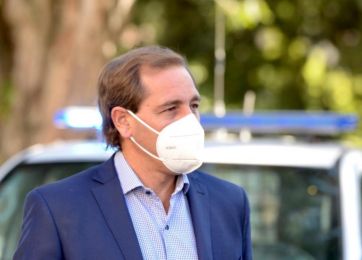 Antes de anunciar las nuevas medidas, Kicillof estuvo con Garro y Berni en la entrega de patrulleros