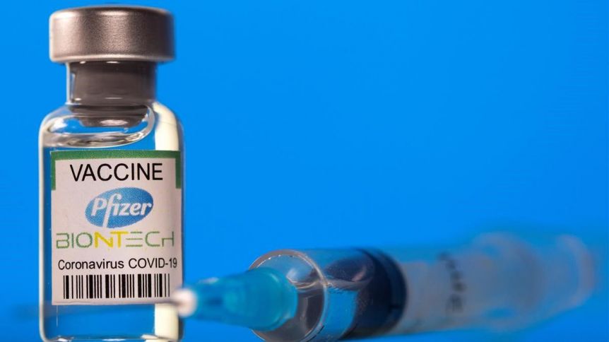 Pfizer evalúa la implementación de una tercera dosis contra el Covid