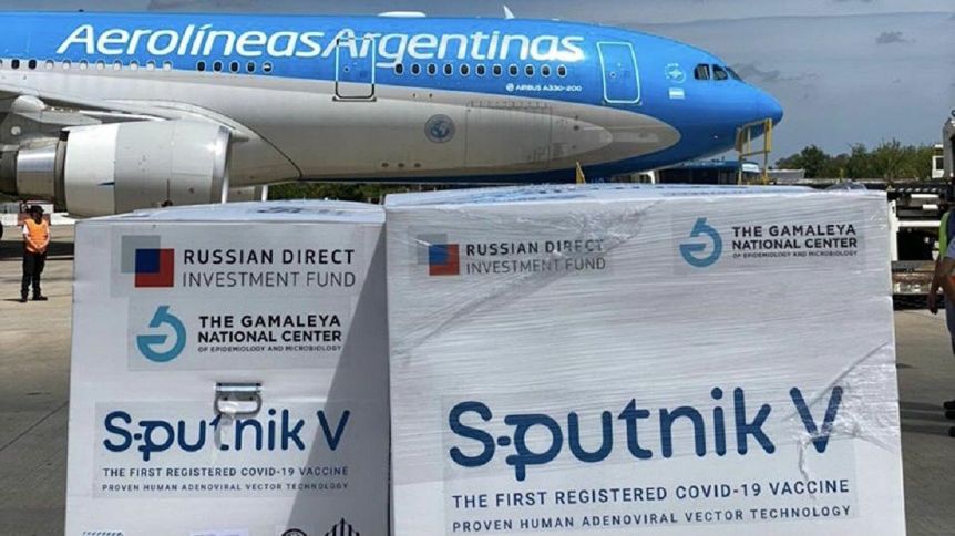 Llegan las Sputnik: partió el vuelo número 12 de Aerolíneas a Rusia para traer más vacunas