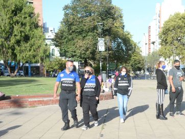 Nada de desalojo, Garro puso orden en la gran feria de Plaza Italia: todas las imágenes