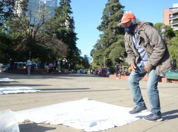 Nada de desalojo, Garro puso orden en la gran feria de Plaza Italia: todas las imágenes