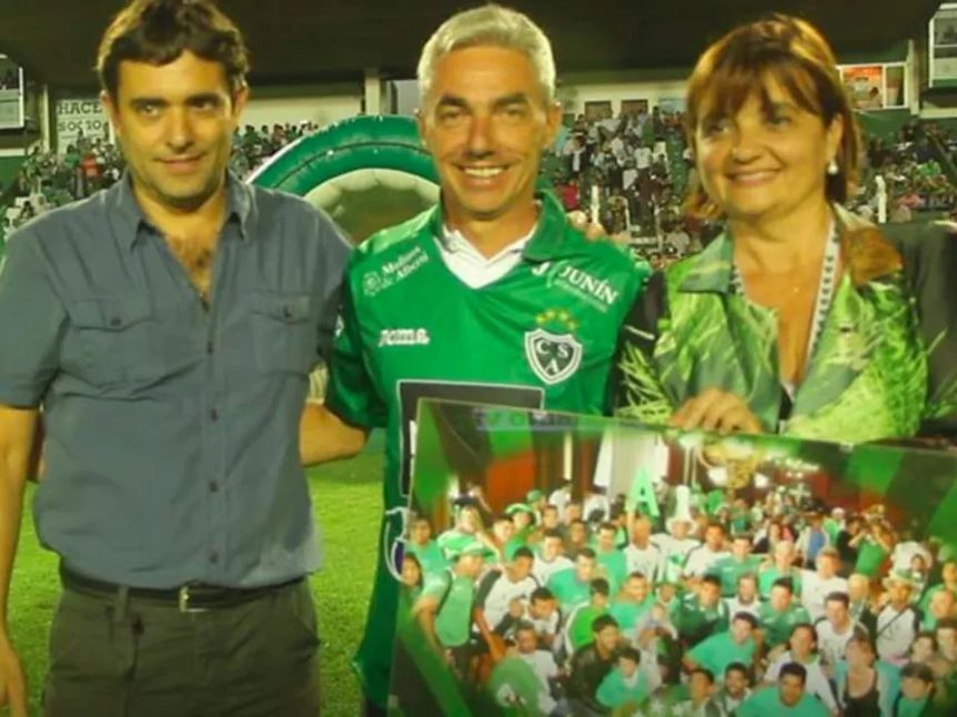 Con protocolos Covid, así es la despedida de Meoni