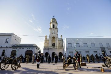 Antes del acto con Alberto, Kicillof dijo presente para el 220º aniversario de Ensenada