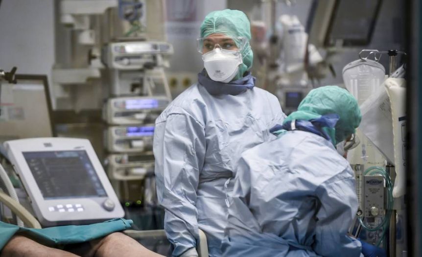 La cifra más alta de fallecidos en lo que va de la pandemia: 663 muertes y más de 24 mil casos
