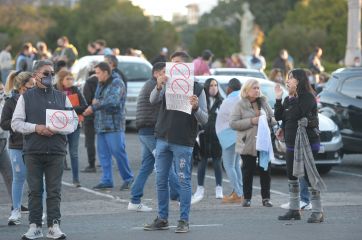 25M:  cómo se vivieron las marchas contra las restricciones en varios puntos del país