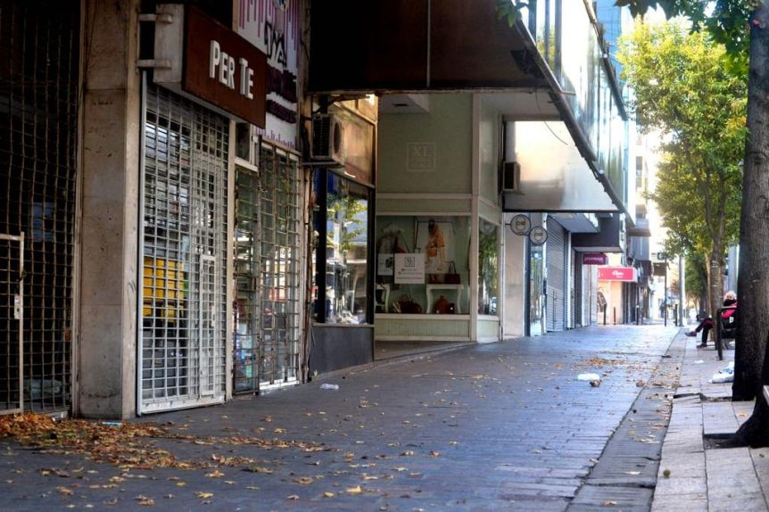 Restricciones: rige el aislamiento estricto en zonas de