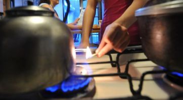 Efecto inflación: el Gobierno ordena el congelamiento de tarifas de luz, gas y nafta hasta fin de año