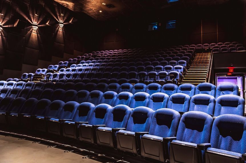 Tras las restricciones, la Provincia habilita el regreso de cines y teatros
