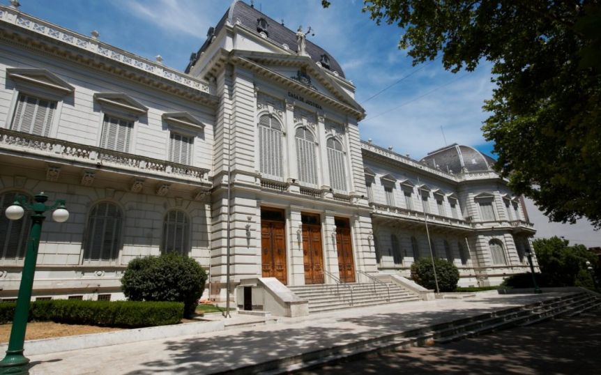 Jueces bonaerenses exigen a Kicillof vacunar a trabajadores del Poder Judicial