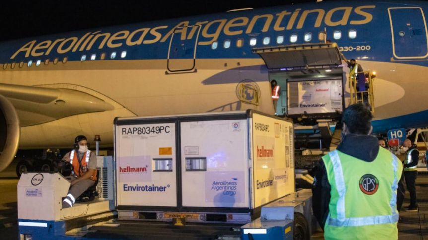 Parte un vuelo de Aerolíneas Argentinas a Beijing para traer vacunas