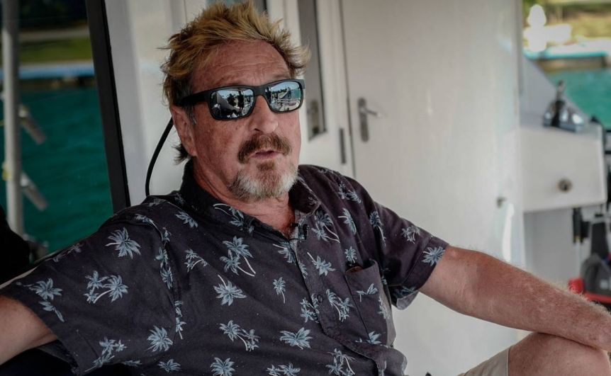 John McAfee, creador del antivirus, fue encontrado muerto en prisión