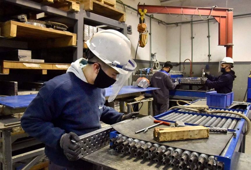 Oficial: Provincia desembolsa 2 mil millones para actividades afectadas por las pandemia