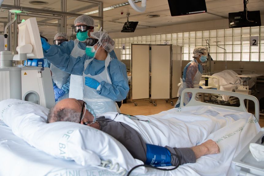 Otras 338 personas murieron y 18.555 fueron reportadas con coronavirus
