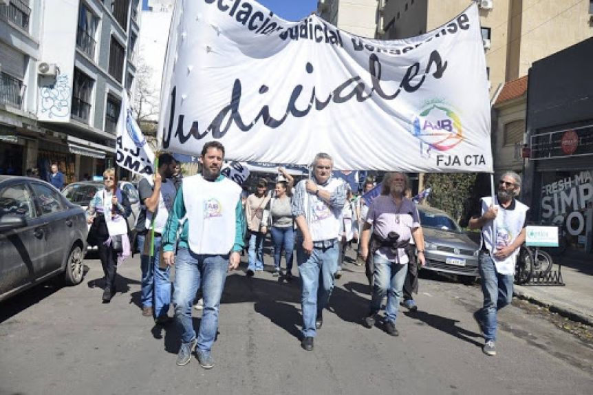 La Provincia volvió a convocar a la AJB a paritarias