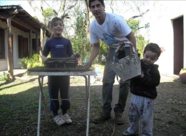 Desde Punta Indio, Hernán Y Zurieta: 