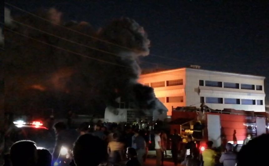 Más de 60 fallecidos tras el incendio en un hospital en Irak