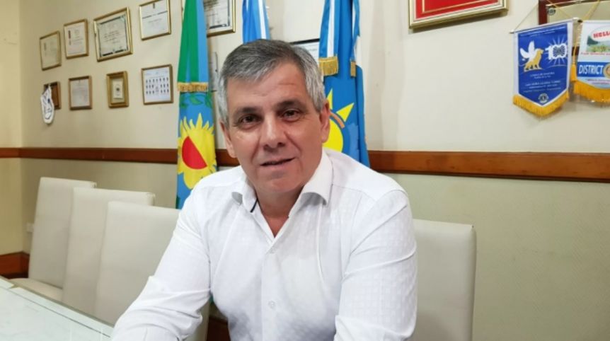 Intendente de la Cuarta estrena partido y va con boleta corta