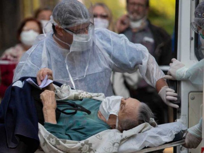 Coronavirus: leve baja en las muertes y en la ocupación de camas