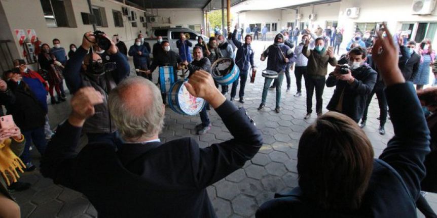 Duras críticas: la oposición se hizo un festín con el