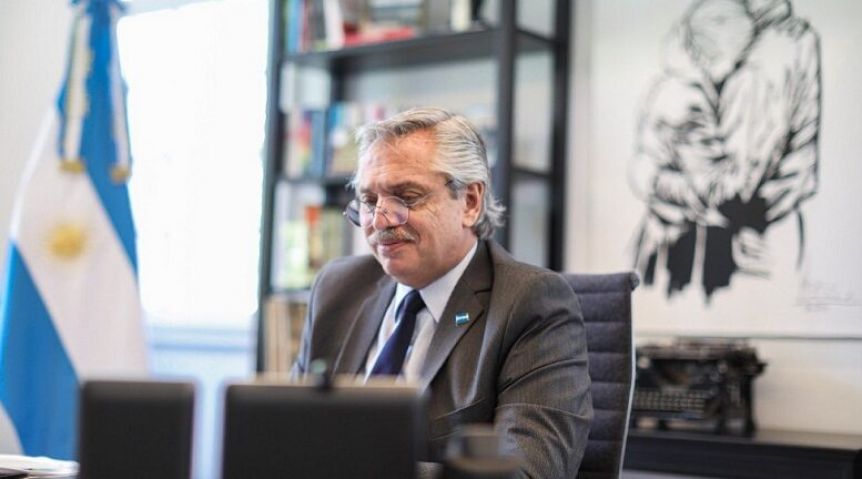 Cumpliendo aislamiento en Olivos, Fernández evalúa nombres para reemplazar a Rossi
