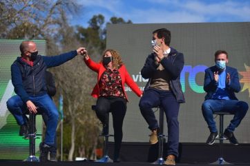 Los intendentes se ponen la campaña al hombro y salen de recorrida con los candidatos