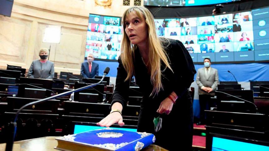 Tras volver al Congreso, se oficializó la salida de Di Tullio como Directora del Banco de la Provincia de Buenos Aires