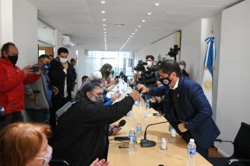 Tras el fuerte reclamo docente, Kicillof se puso al frente de la paritaria y habría acuerdo