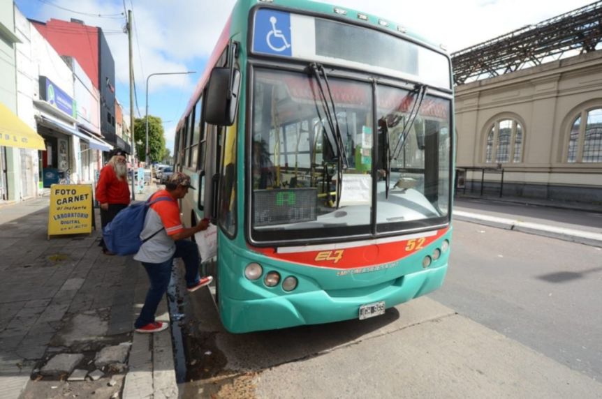Domingo de elecciones: transporte público gratis, para todos y todas