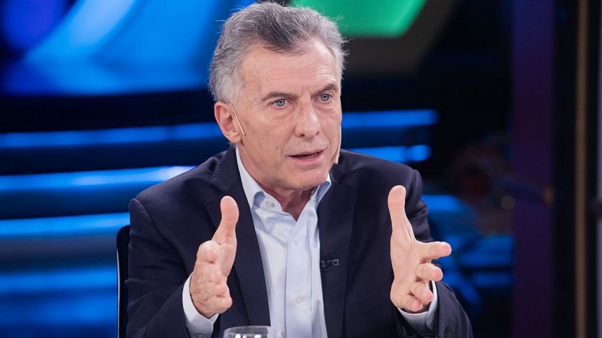 Denuncian a Macri por