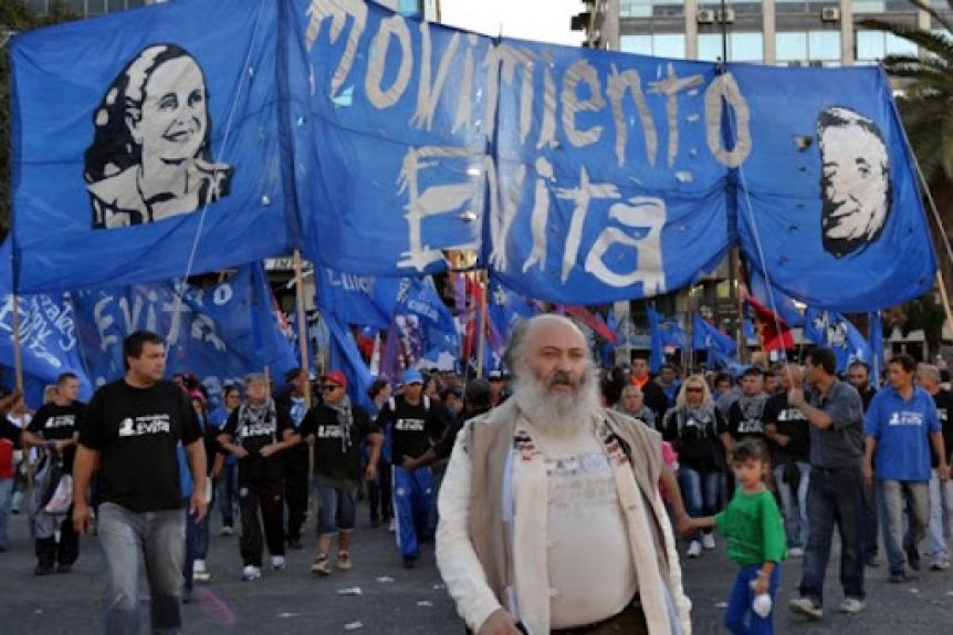 El Evita cruza al kirchnerismo y sale a la calle a bancar a Alberto