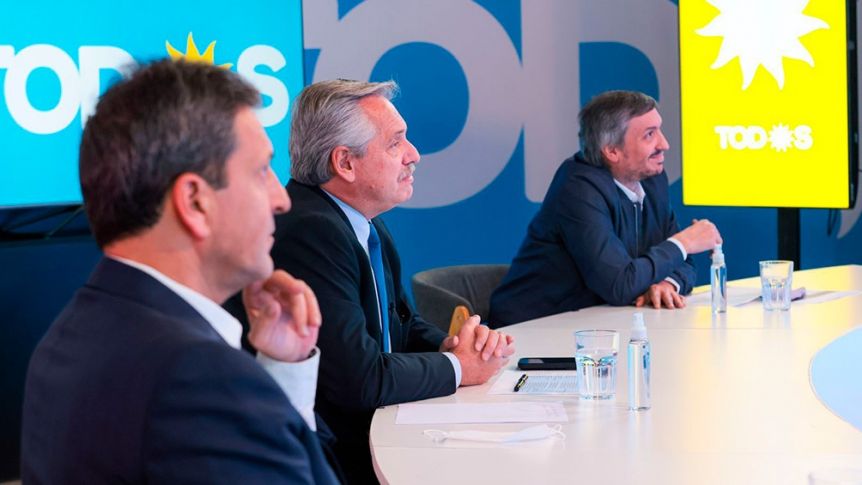 Sin definirse, Massa juntó a su mesa chica en medio de la crisis de Gabinete