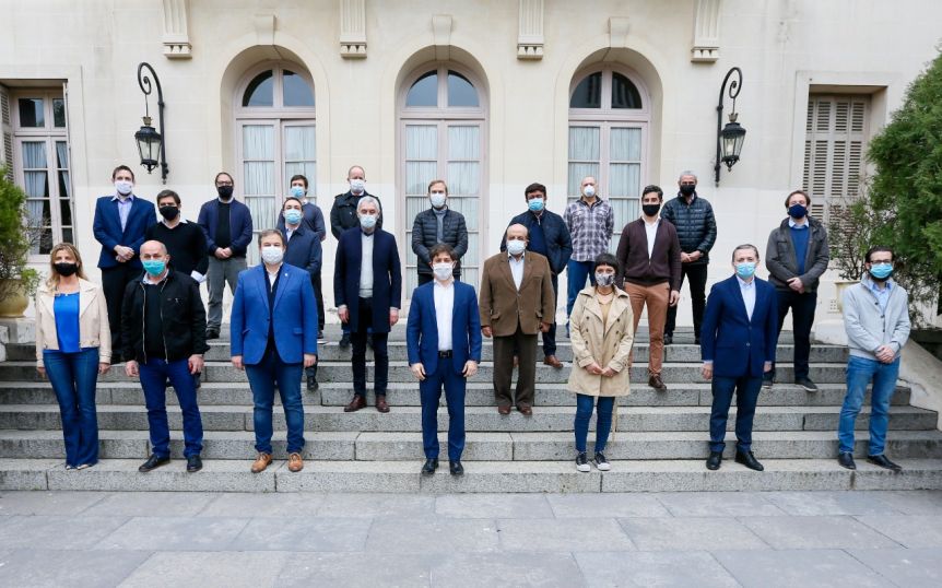 Intendentes de la Tercera hablaron de las renuncias y llamaron a