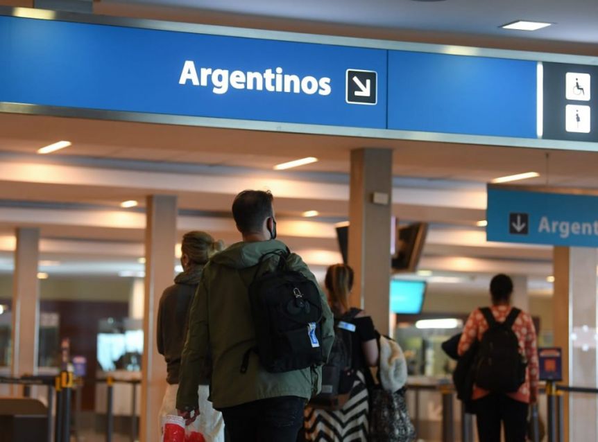 Ya no tendrán que hacer cuarentena aquellos que regresen del exterior: los detalles