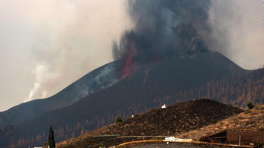 El volcán Cumbre Vieja se reactivó y vuelve la preocupación