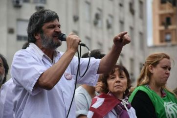 Negociación en punto muerto: médicos en alerta ante la falta de respuesta salarial