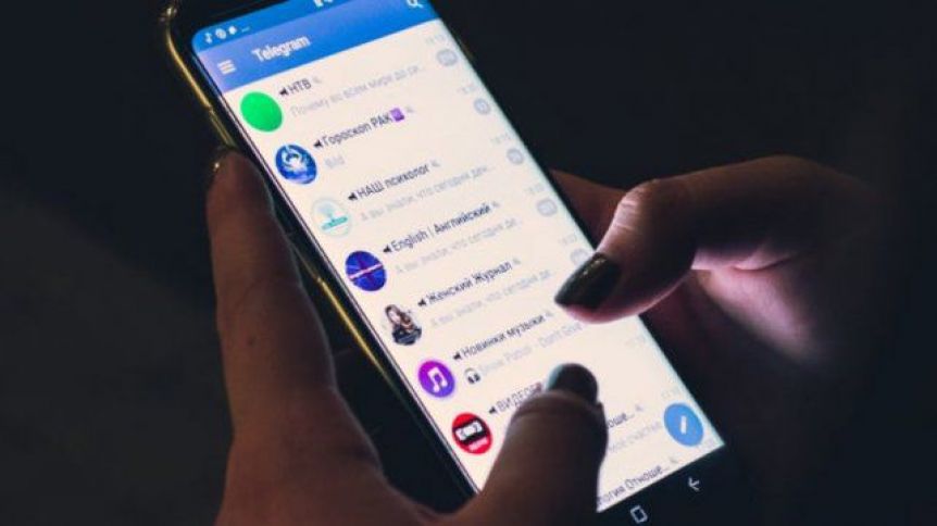 Redes caídas: políticos y medios se vuelcan masivamente a Telegram e invitan a sus canales