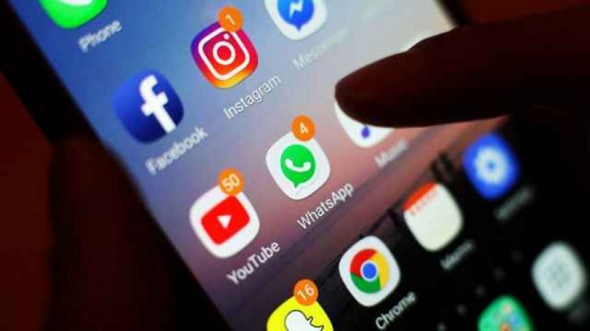 Las reacciones de la política en Twitter tras casi medio día de caída de las demás redes sociales