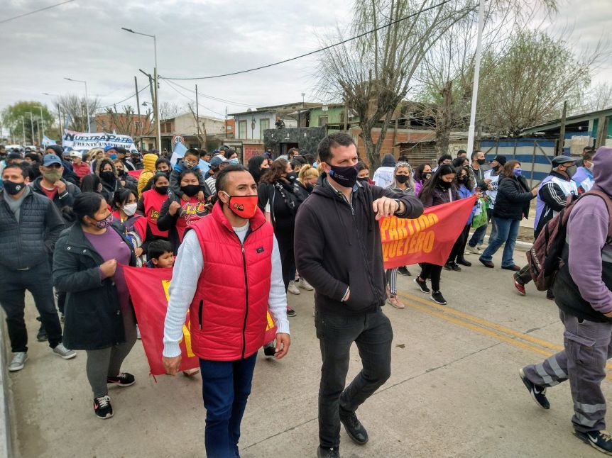 Oficializan cargos en el gabinete de Larroque, entre ellos un dirigente piquetero