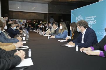 Ante empresarios del turismo y el espectáculo, Kicillof auguró 