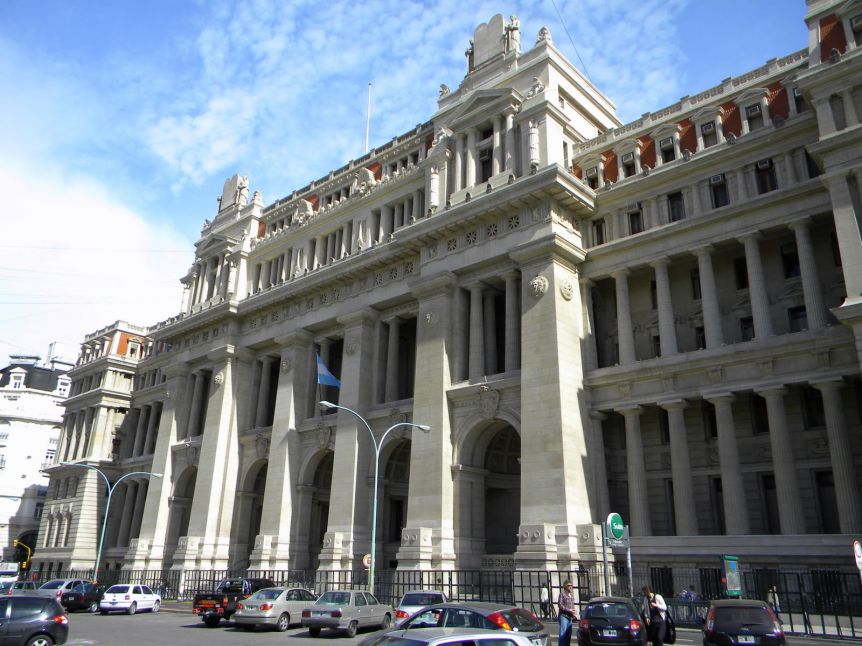 La Justicia en medio de la campaña: suspenden subsidio del Gobierno y Macri en la mira