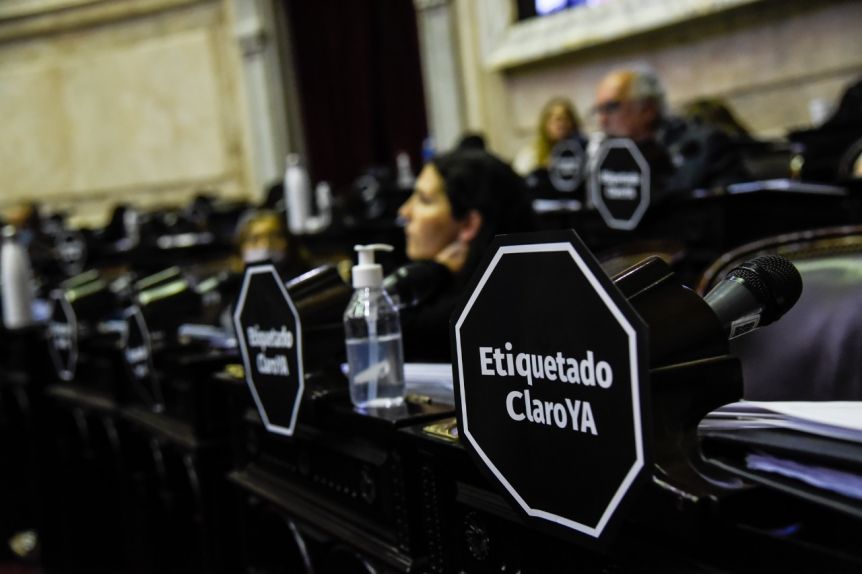 Tras la polémica entre el FdT y JxC, Diputados sancionó la ley de etiquetado frontal