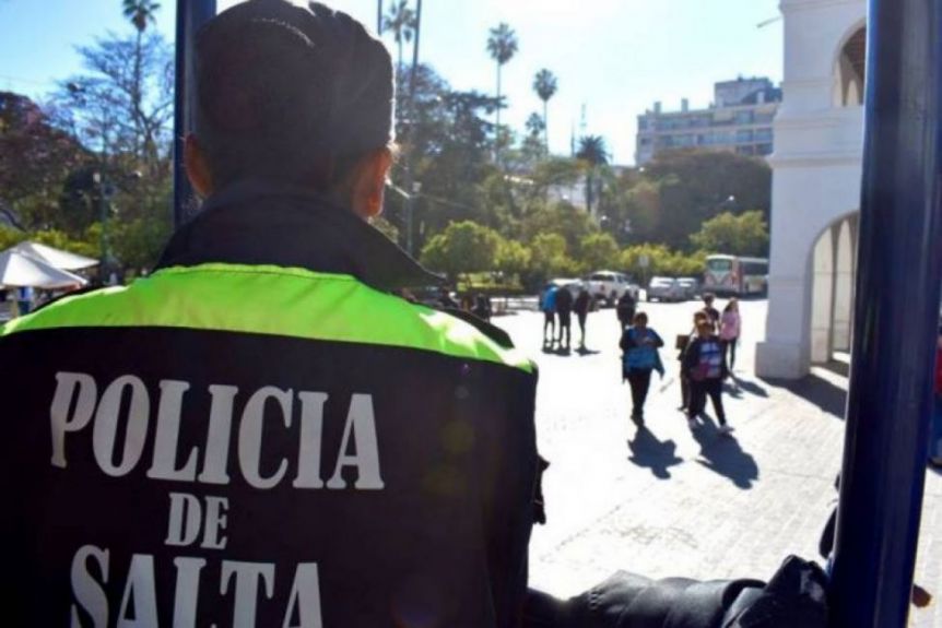 Denunció violencia de género y fue abusada por el policía que debía cuidarla