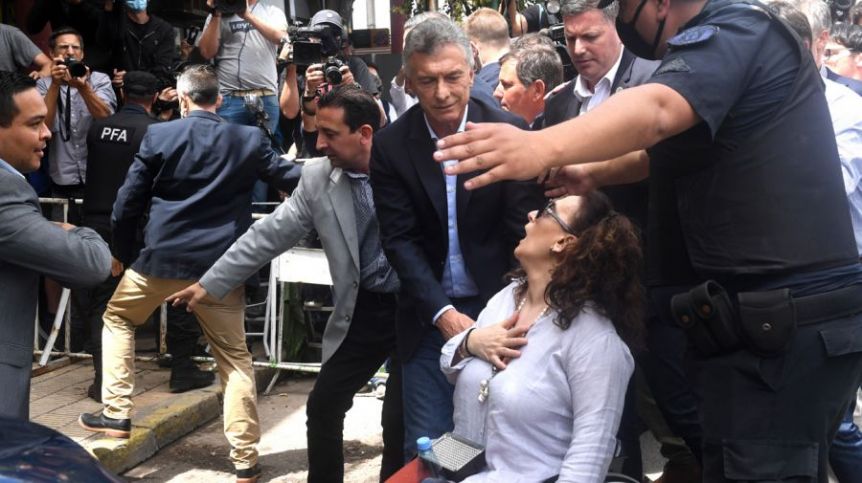 La grieta por un microfono: luego del cruce de Macri con un medio en Dolores, la oposición recordó el diario roto de Capitanich